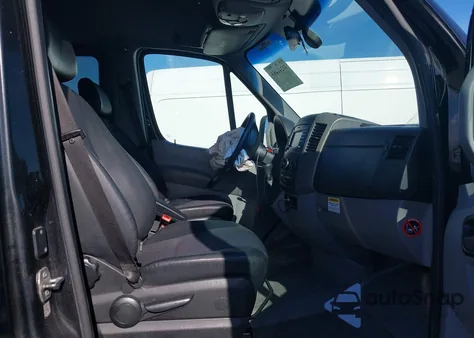 2017 Mercedes-Benz Sprinter 3500 High Roof V6 z USA, uszkodzony, nr VIN WDAPF1CD2HP414355